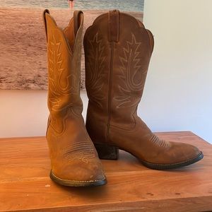 Ariat women’s cowboy boots